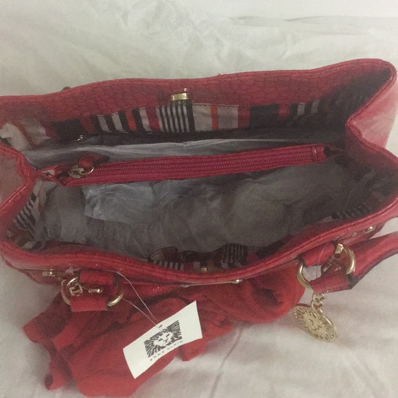 A Brand New Annie Klein Bag - Picture 1 of 4